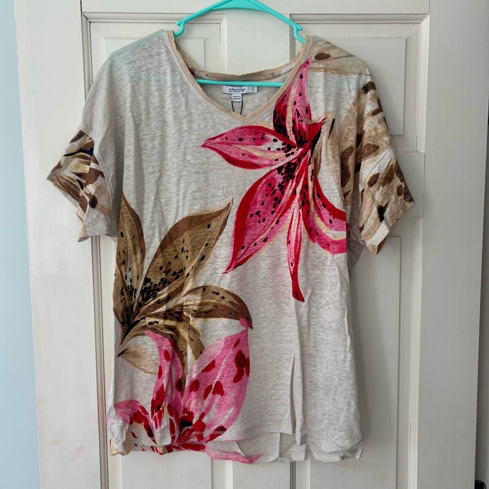 Chicos Floral Vneck tee Sz 2